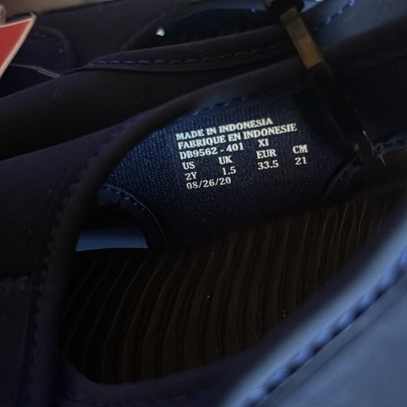 NWT Nike Youth Sunray Adjust Sandle — Youth Size 2 - Picture 6 of 9